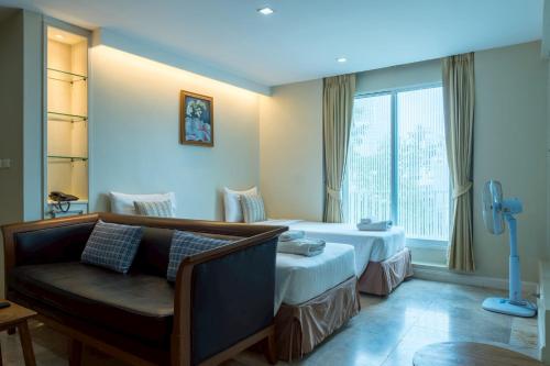 Sabai Sathorn Serviced Apartment Room Type - Three-Bedroom Suite