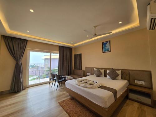 PARTH KING BEACH RESORT  in Mandarmoni