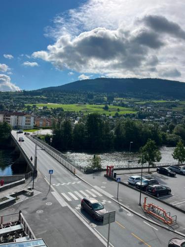 Luxury Balcony River View apt - Heart of Voss in Vossevangen
