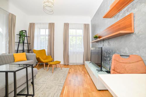 Homly S22 Room Type - One-Bedroom Apartment