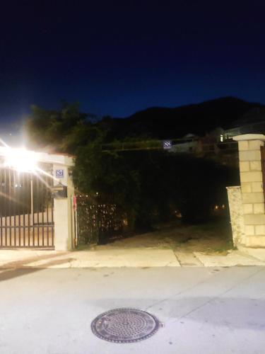 Sanrise Hostel in แฮร์เซ็ก โนวี่