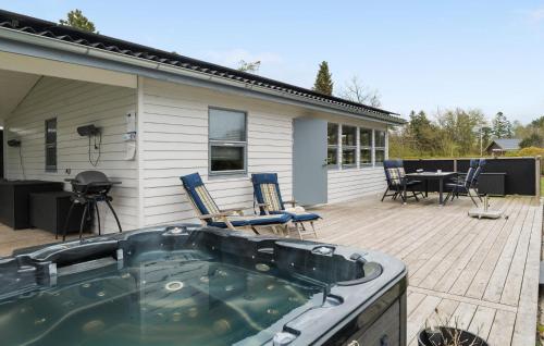  Wunderschönes Haus In Hadsund Mit Küche in Hadsund