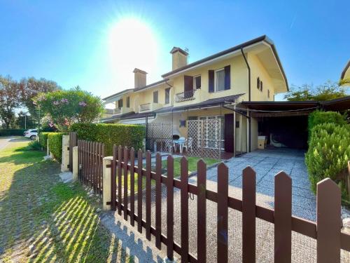 Terraced house with garden