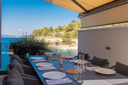 Surrounding environment, Villa Venetta,beach house,pool,jacuzzi,satellite internet-WiFi,4x4 UTV vehicle,SUP board,Island Zirj in Zirje