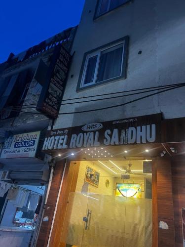 Hotel Royal Sandhu photo 4