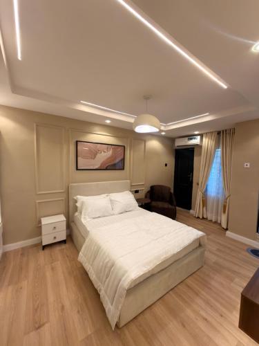 Pedro suite by iconic apartment - image 2