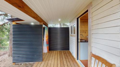 Lazy Dayz-Ryder Cabin by Okanagan Premier in Christina Lake (BC)