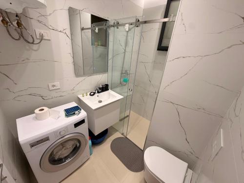 Modern Apartment in Vlorë - image 4