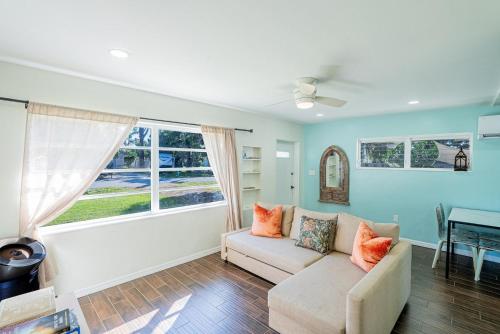 Siesta Key Hot Tub Cottage Sleeps 6 Kid Friendly - image 5