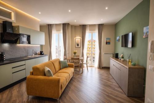 Enea House Naples - Balcony & 2 Bathrooms