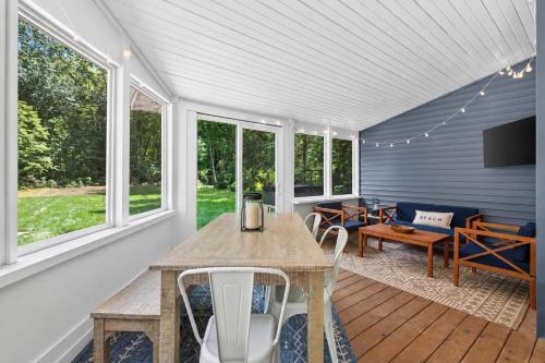 Towering Oaks Cottage in Union Pier (MI)