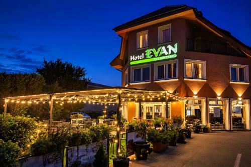 Hotel Evan u Hoffera with free parking - Nitra