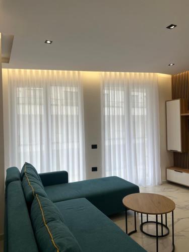 RoyalBay Lux Apartments in ซาเคส