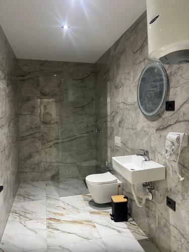 RoyalBay Lux Apartments in ซาเคส