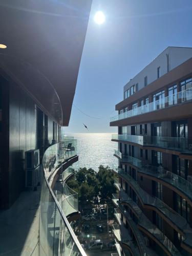 RoyalBay Lux Apartments in ซาเคส