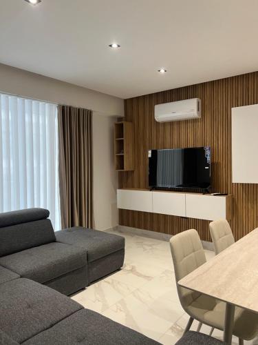 RoyalBay Lux Apartments in ซาเคส