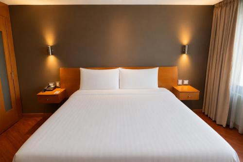 El Dorado Hotel