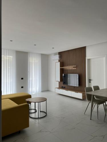 RoyalBay Lux Apartments in ซาเคส