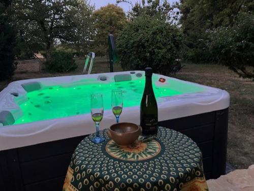 Karstais baseins, Au relais du croquant du Périgord, classée 3 étoiles (Au relais du croquant du Perigord, classee 3 etoiles) in Vergt