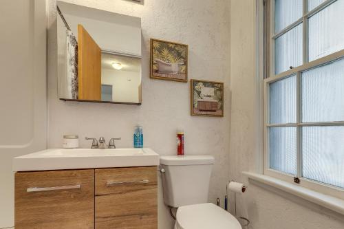Close to Hospitals! Centrally Located Pueblo Condo in 普韋布洛市區
