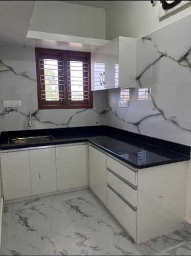 Kitchen, Hoysala Serenity Stay in Belur