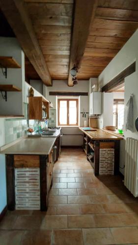 Vintage cozy apartment with 2 rooms in Smerillo
