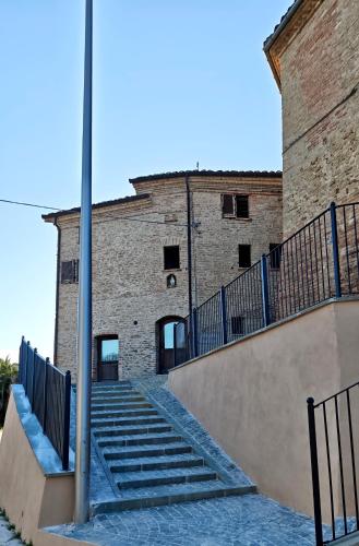 Vintage cozy apartment with 2 rooms in Smerillo