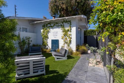 Facilities, Aliza Hotel in Venice Beach