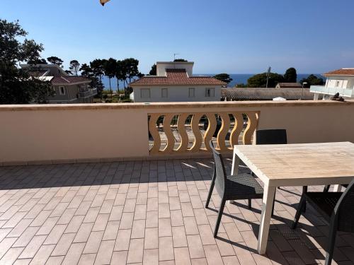 Luxury Terrace Apartment Breathtaking Sea View 4 Bedrooms in Santa Domenica