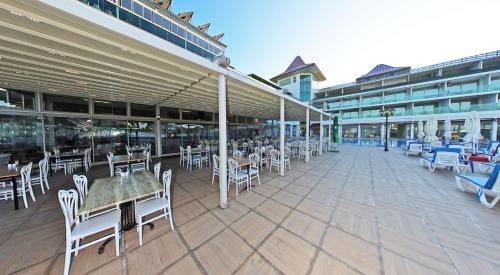 المرافق, CETIN PRESTIGE RESORT in إرديك