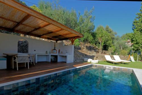 Villa Pablo, heated pool