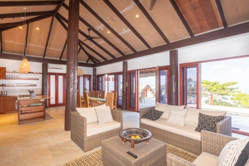 Private Oceanfront Fijian Villa Sleeps 8 in Malolo Island