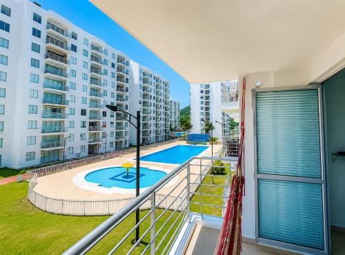 Apartamento 3 habitaciones, Piscina y parqueadero