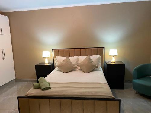 KJ Apartments - image 3