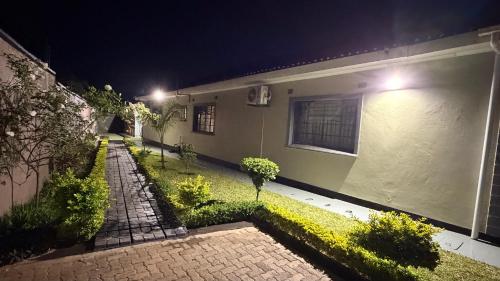 KJ Apartments - image 4