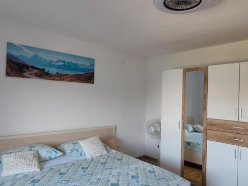 Apartments with parking space Prizna, Senj - 27894 in Prizna