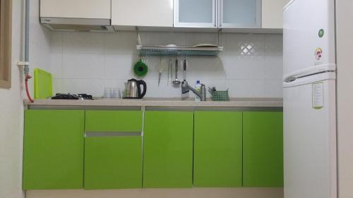 Kitchen, Yeosu Jiin Hostel in Yeosu-si