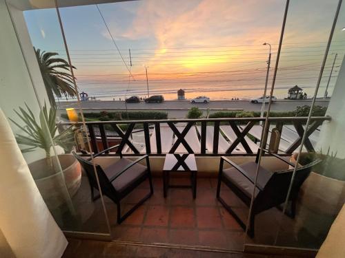 Club Colonial Hotel