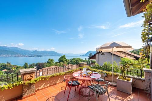 Il Dipinto Sul Lago Stresa Center: Terrace, Garden and Privare Garage - Happy Rentals