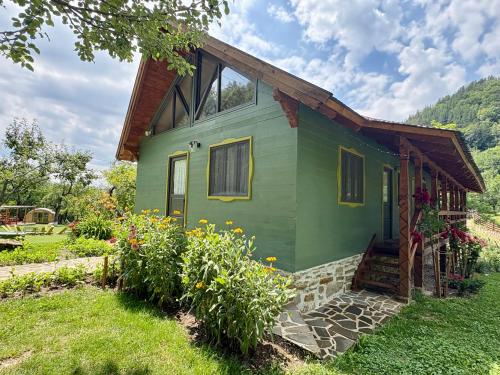 Exterior view of Alunis RETREAT