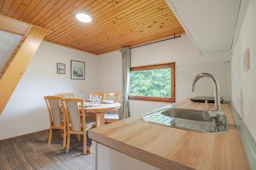 köök, Lodge Trtinka /w Terrace & BBQ in Nature - Happy Rentals in Sempeter
