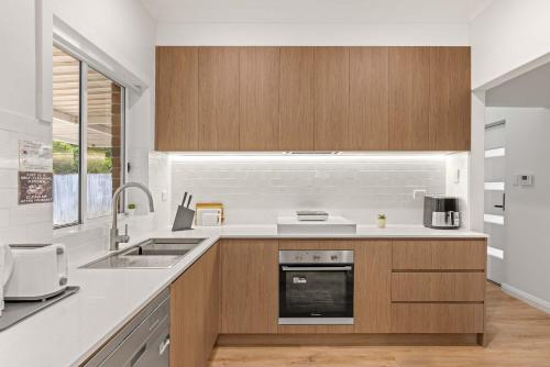 Inviting Single Room with Sunlit Comfort - Matraville - Shared Bathroom and Amenities in Little Bay