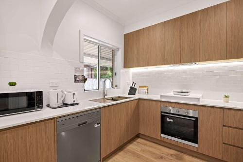 Inviting Single Room with Sunlit Comfort - Matraville - Shared Bathroom and Amenities in Little Bay