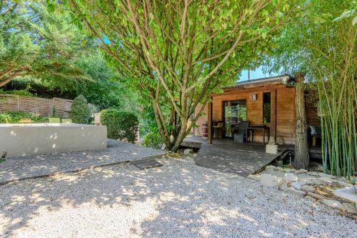 Charmant chalet Le Robinson in Saint-Marcellin-les-Vaison
