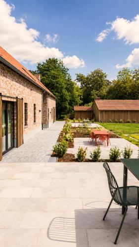 Cense d'Abaumont - Domaine de 3 gîtes (Cense d'Abaumont - Domaine de 3 gites) in Leuze-en-Hainaut