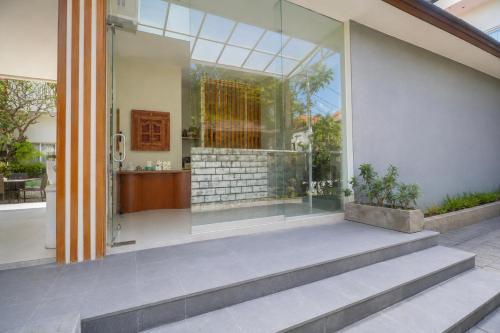 Entrance, Townhouse Oak The Vinhill Studio in Denpasar