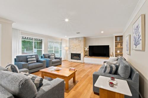 Casa Cypress, Home Near Bowral with Garden and BBQ in Bowral