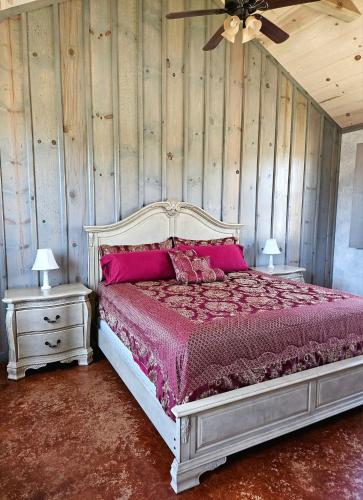 Breezy Hills Cottages - Morning Sun Cottage - Comfort Breezy Hills Cottages - Morning Sun Cottage - Comfort