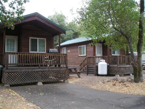 Russian River Camping Resort Studio Cabin 4 Cloverdale