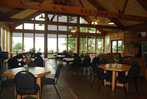 Pacific City Camping Resort Yurt 10 - image 5